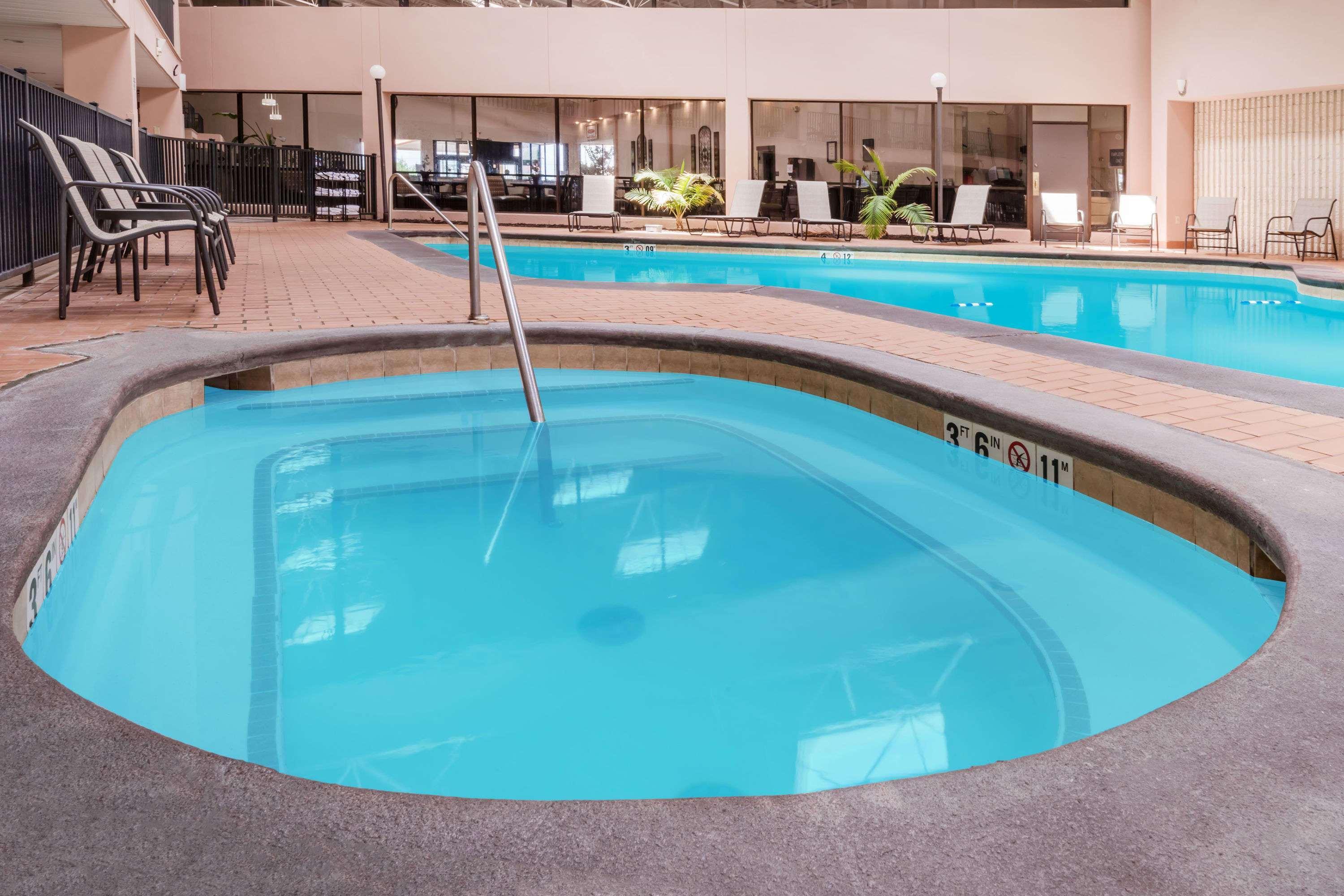 Wyndham Garden Стилуотер Экстерьер фото